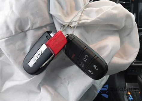 2020 Jeep Grand Cherokee Limited X 4X4 z USA, uszkodzony, nr VIN 1C4RJFBG4LC398124